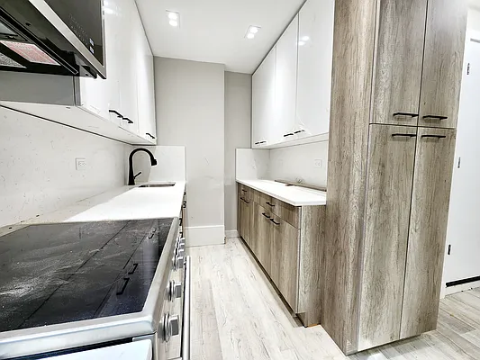 Rented by Brooklyn Property Group LLC | media 9