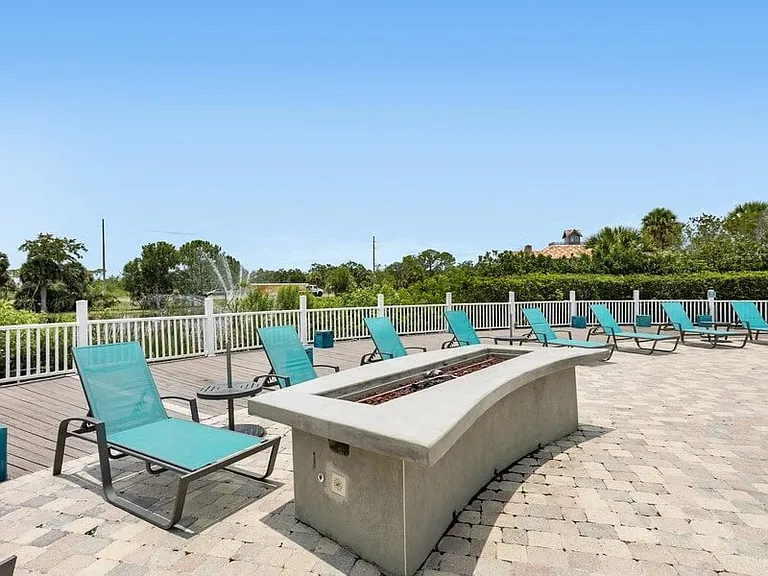 Veranda at Westchase — Photo 25