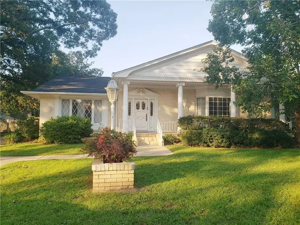1221 Westbury Dr, Mobile, AL 36609