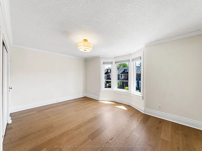 624 Pape Ave — Photo 17
