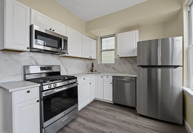 292 Claremont Ave #2 — Photo 10