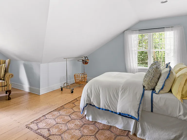 Carriage Ct — Photo 38