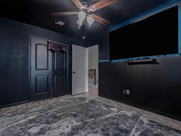 22127 Roxanne Field Ln — Photo 31