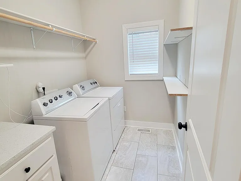 1433 Garner Rd — Photo 43