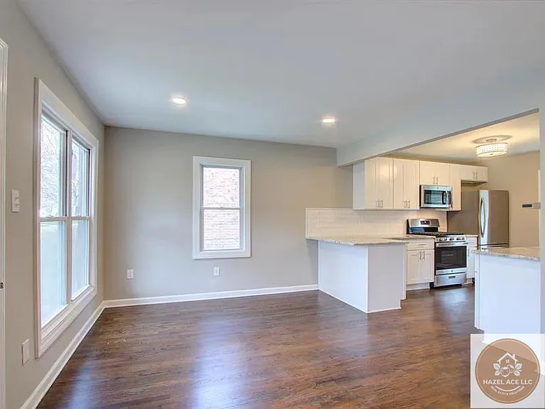 21030 Caledonia Ave #1 — Photo 8
