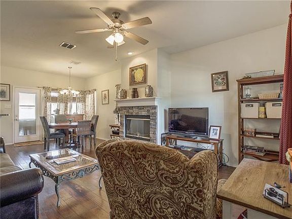2nd image of 3045 Hopewell Ln