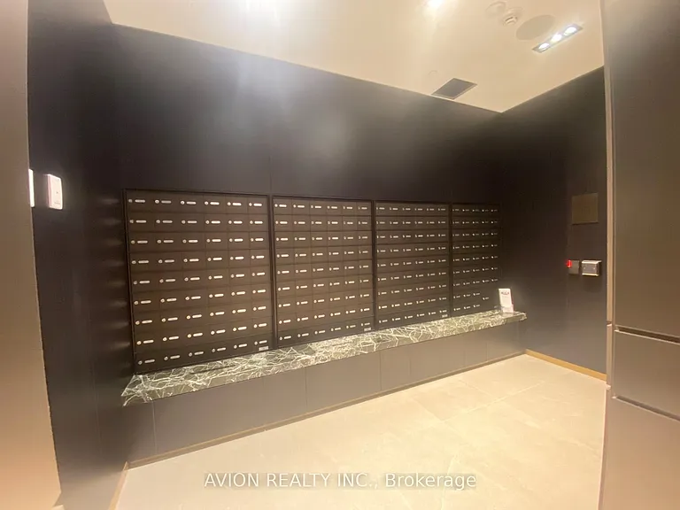 771 Yonge St #1205 — Photo 15