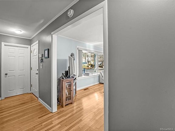 3rd image of 41 Dubois St
