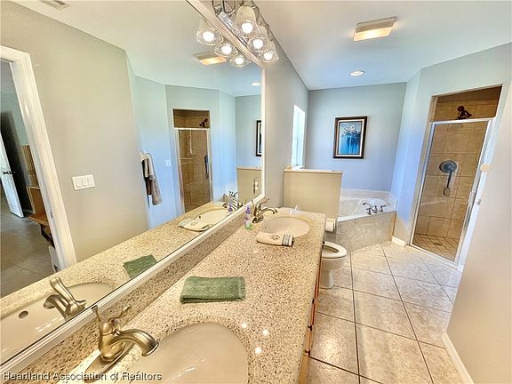 5th image of 617 Bell Pl