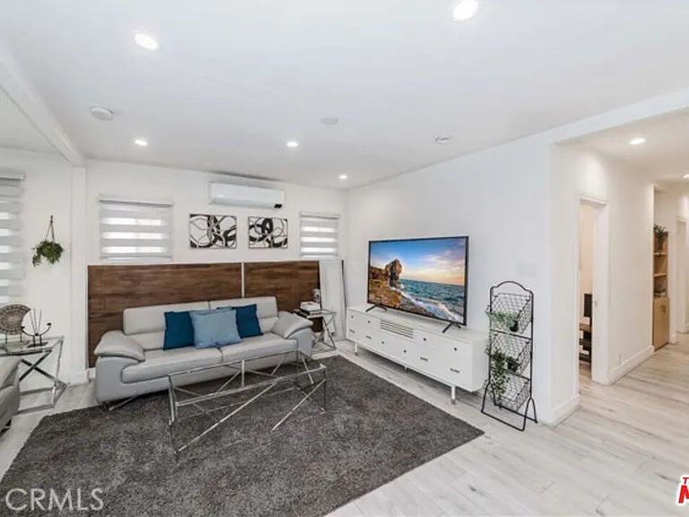 1238 S Muirfield Rd — Photo 6