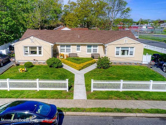 306 unit located on left side