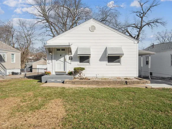 10545 Saint Matthew Ln, Saint Ann, MO 63074