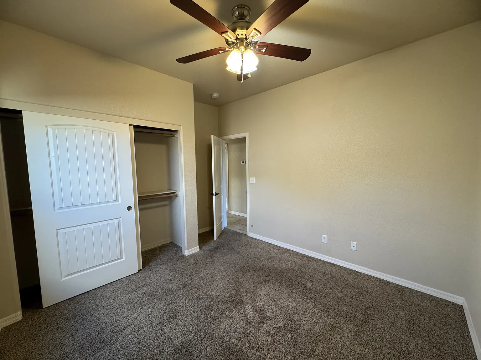 2032 Louise - 1 — Photo 4