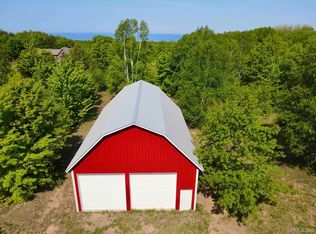 53227 N Superior Rd, Houghton, MI 49931