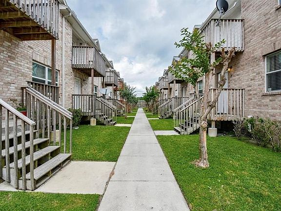2nd image of 11905 Algonquin Dr Unit 14