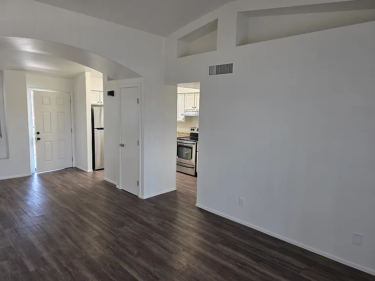 1311 N Gila St #3 — Photo 31