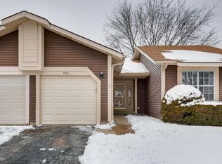 506 Lasalle Ln #506, Buffalo Grove, IL 60089