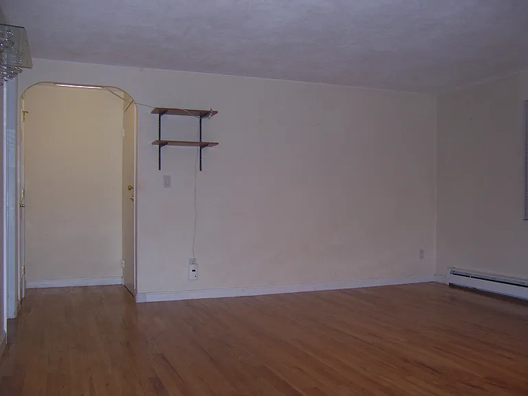40 Bryon Rd #3 — Photo 4