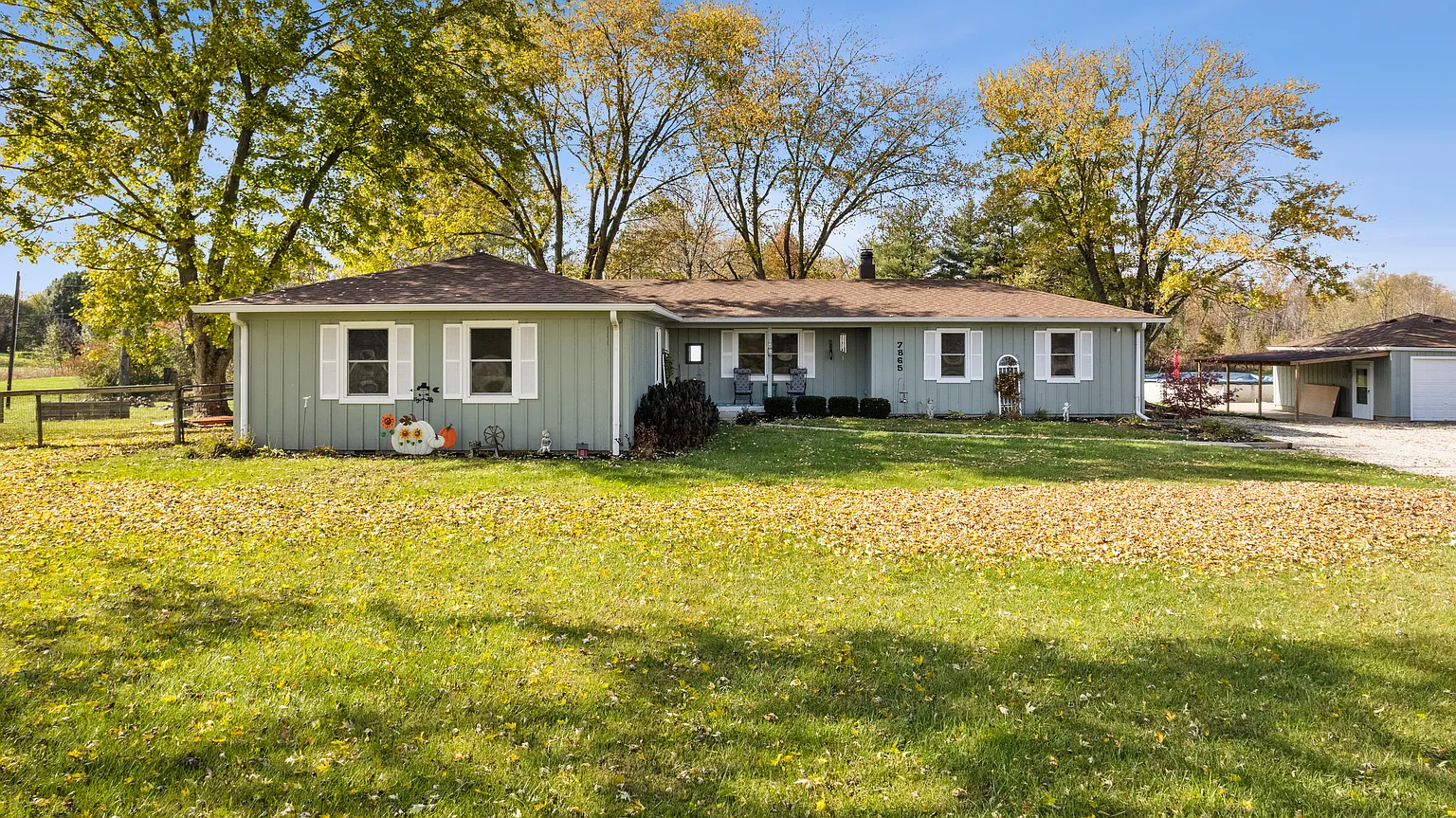 7865 N 875 W photo 1