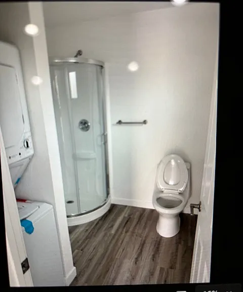 1402 S Hesperian St #2 — Photo 3