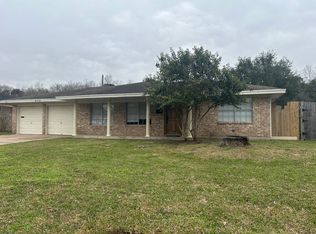 8710 Overhill Ln, Beaumont, TX 77707
