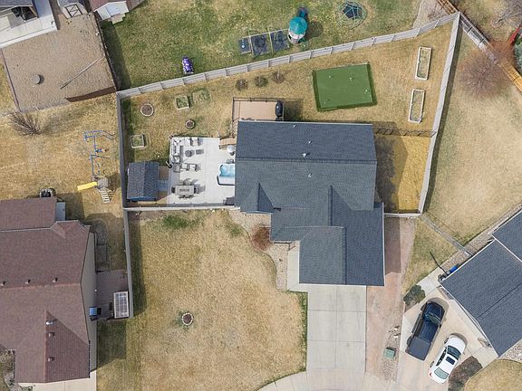 2nd image of 4007 Grapevine Ln