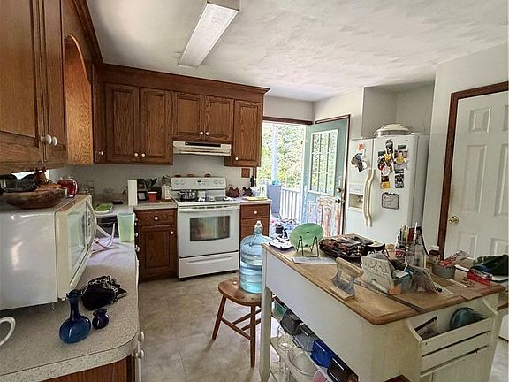 5th image of 5895 Spivey Run Rd