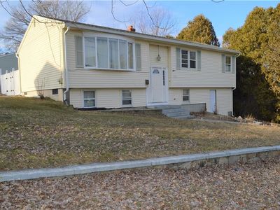 220 Highland Ave, Johnston, RI, 02919