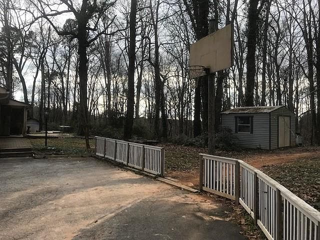 2nd image of 2441 Pope Rd