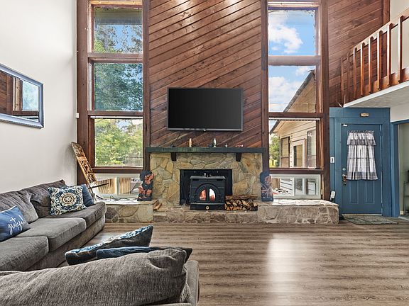 4th image of 3681 Clubhouse Ln SE