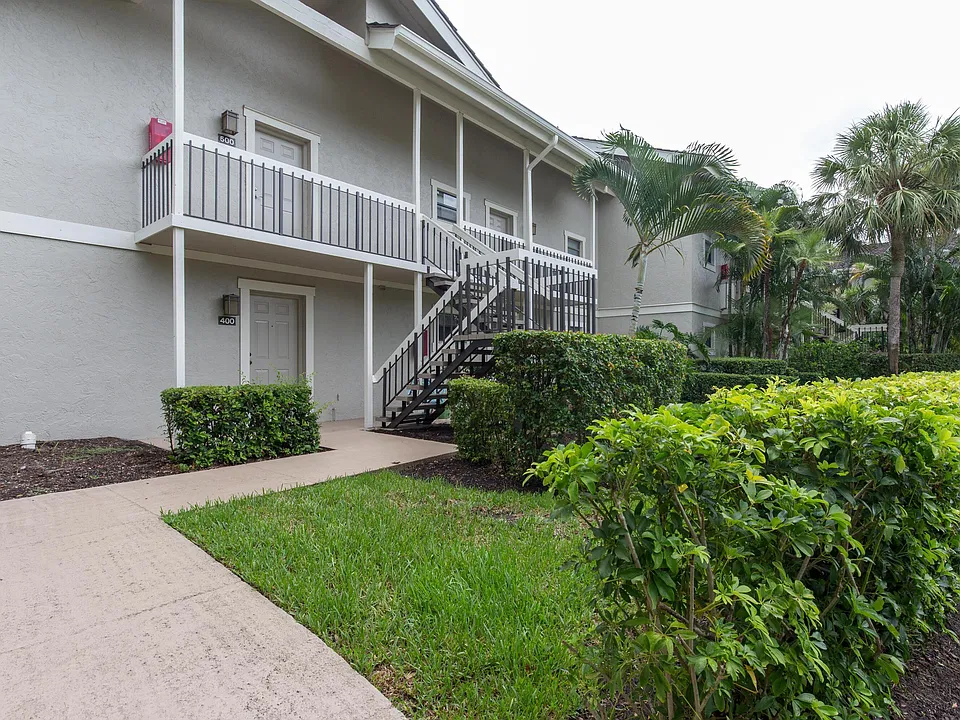 11863 Wimbledon Cir #500