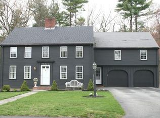 28 Olde Towne Rd, Lynnfield, MA 01940