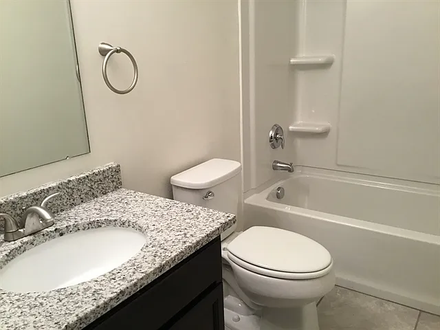 881 Orwell St — Photo 11