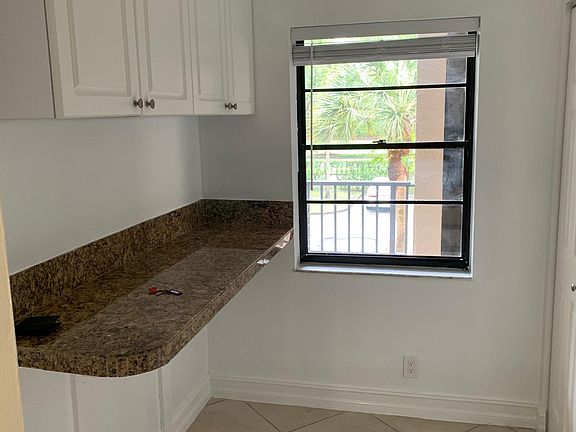 3rd image of 10401 W Broward Blvd APT 211