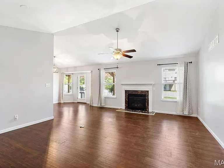 209 Flint Brook Dr — Photo 7