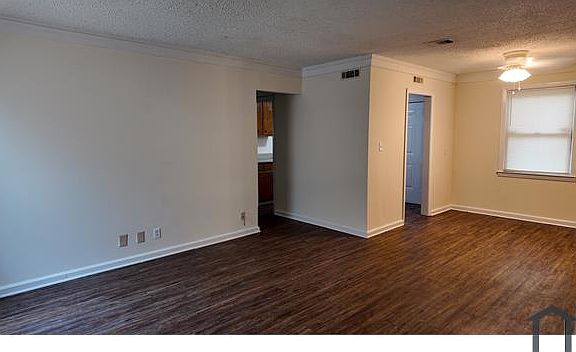 3rd image of 2446 Juniper Dr