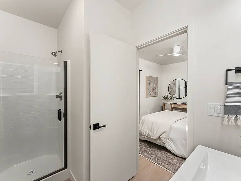 1221 C St — Photo 22