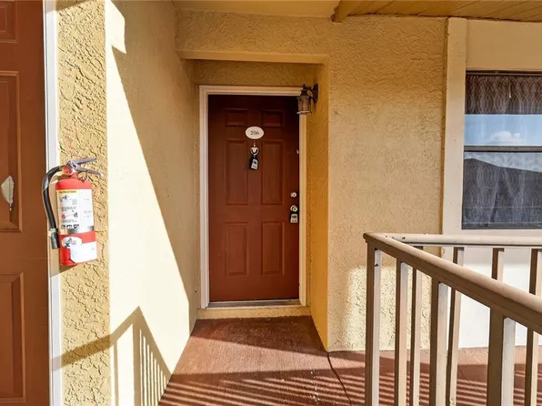10167 Sailwinds Blvd N APT 206, Largo, FL 33773