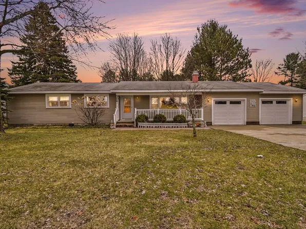 306 N 1st Ave, Tawas City, MI 48763