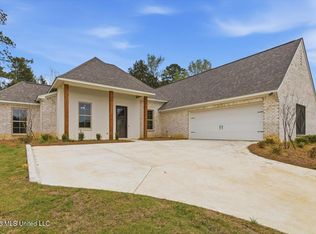 315 Jasmine Cove Ln, Brandon, MS 39042