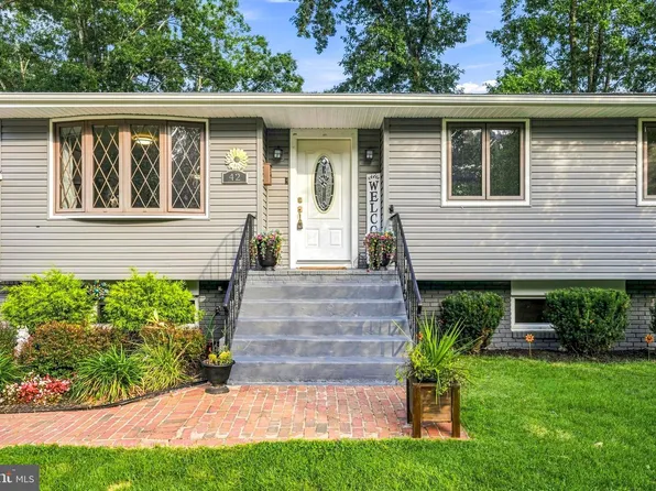 42 Colgate Rd, Atco, NJ 08004