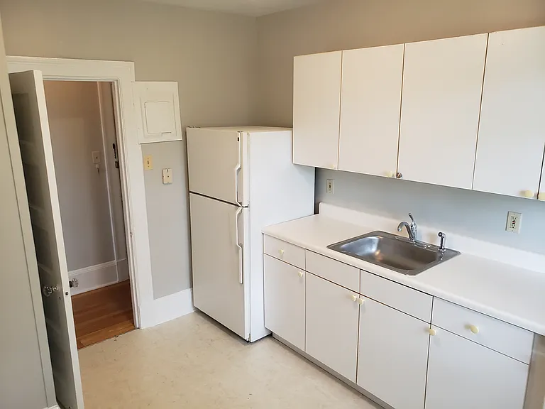 4101 Roland Ave #2F — Photo 8