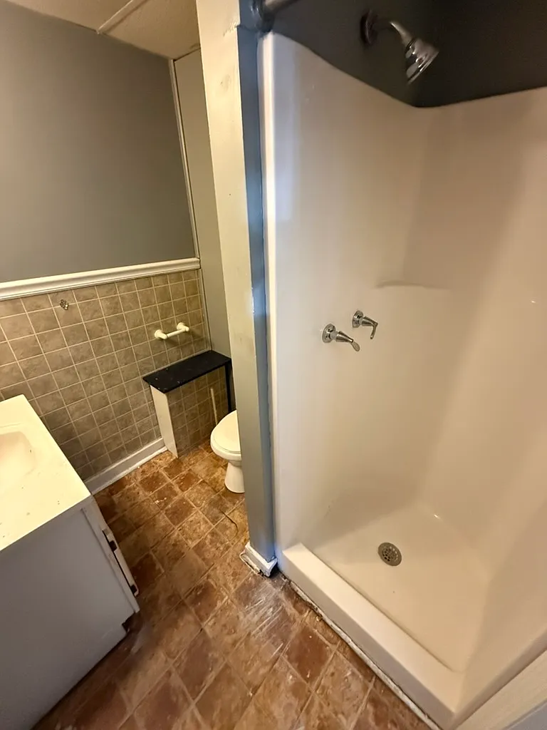 917 South High Street - A — Photo 3