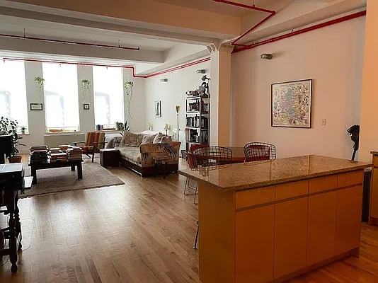 Rented by Nest Seekers International | media 9