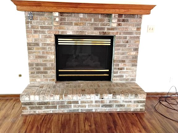 3rd image of 810 Timber Brook Dr