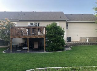 18406 E 8th Ave, Greenacres, WA 99016