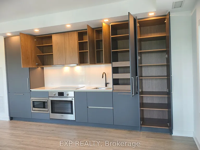609 Sherbourne St #1704 — Photo 9