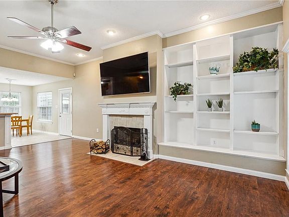 3rd image of 70288 7th St