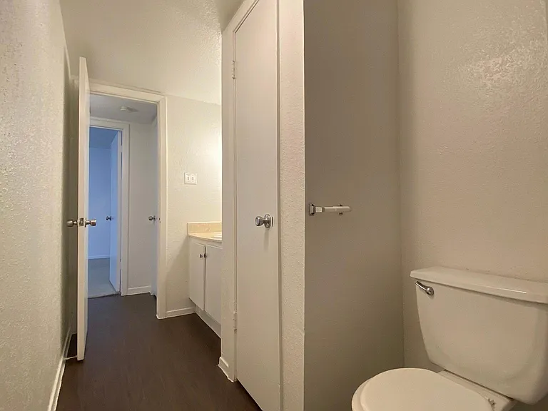 Pine Ridge Apartments — Photo 31