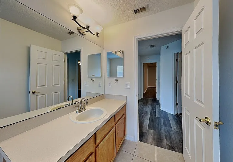 9525 Southern Garden Cir — Photo 10